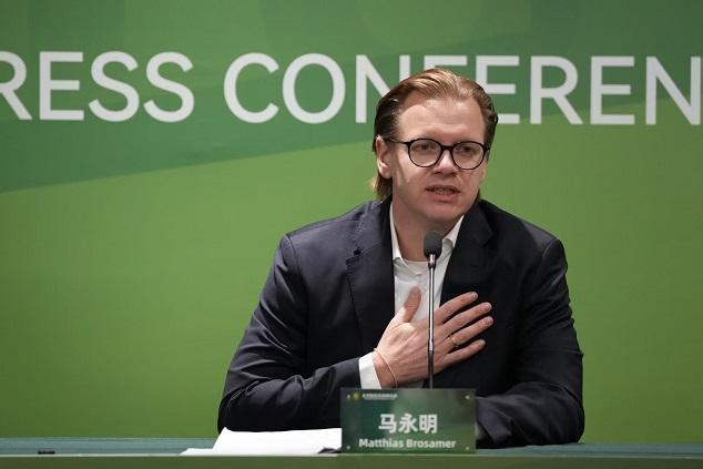 开云APP-国安新帅和新任体育总经理携手亮相 主帅表态有信心走好全新旅程